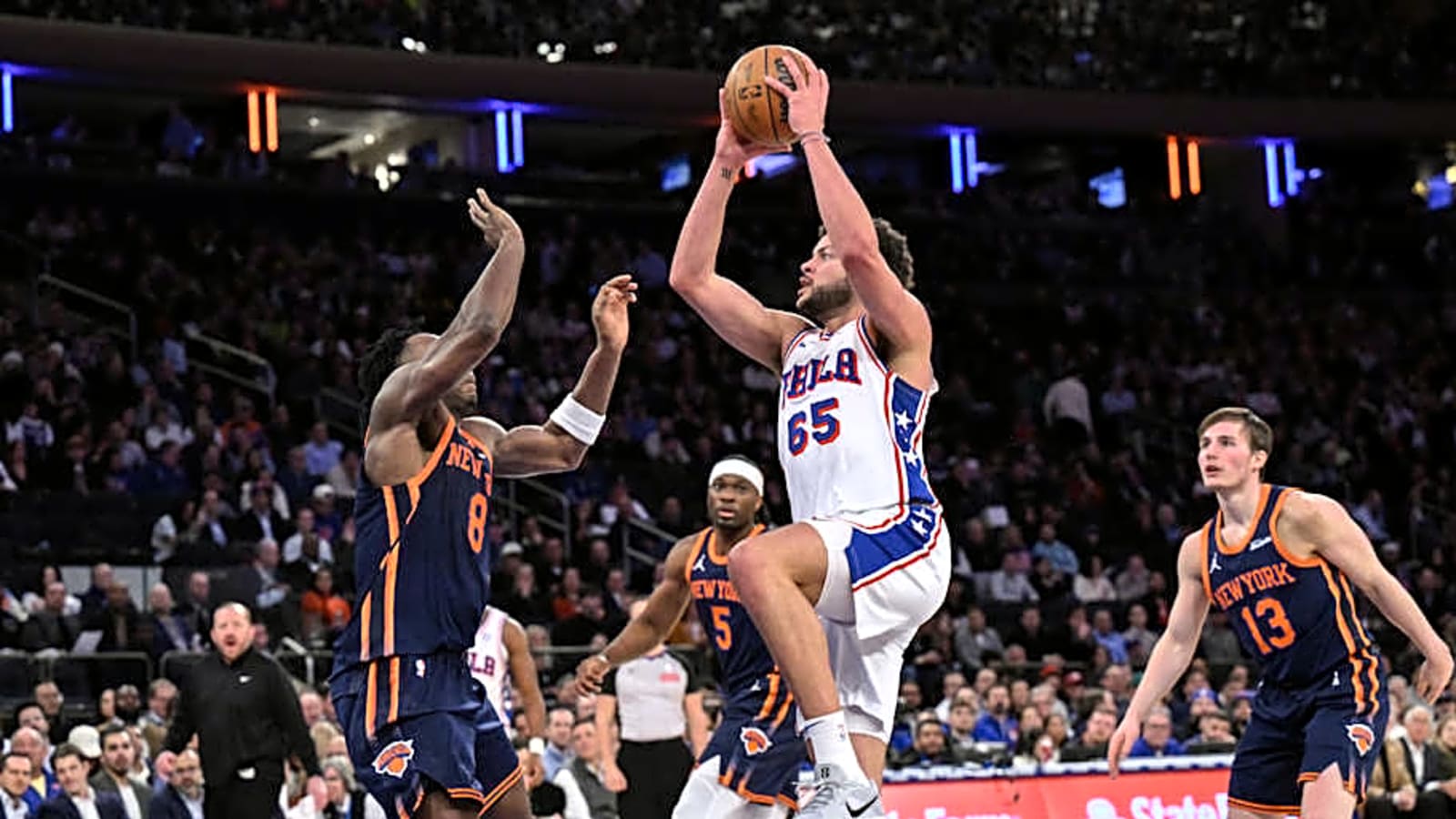 Alex Reese Reportedly Has Offer from Korean Club: Just a Minute