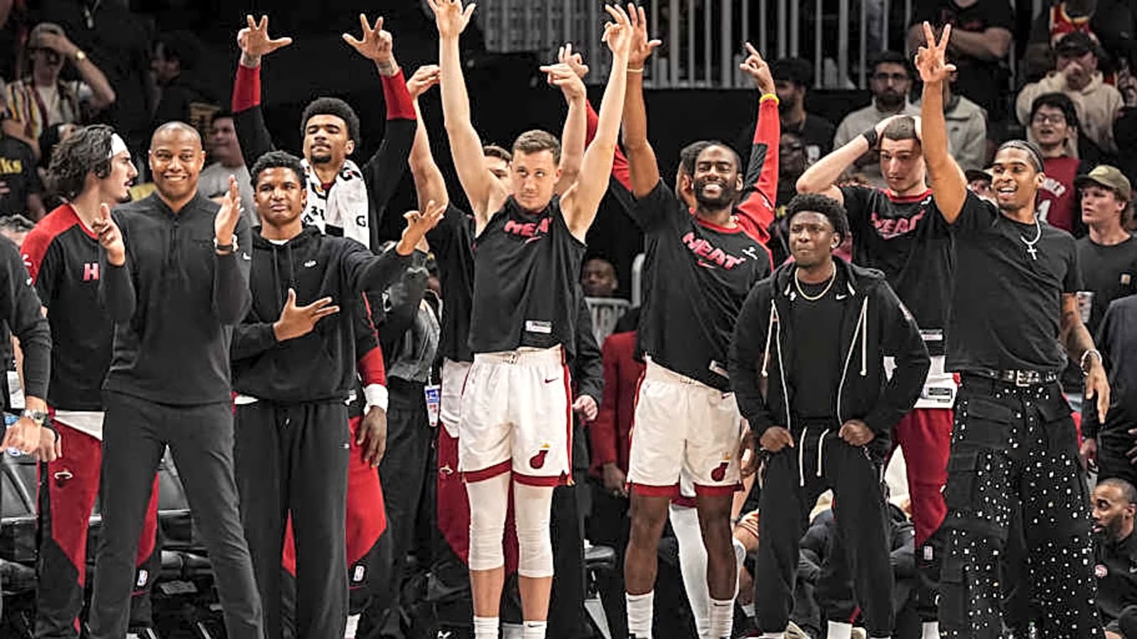 Sacramento Kings Sign Former Miami Heat Guard