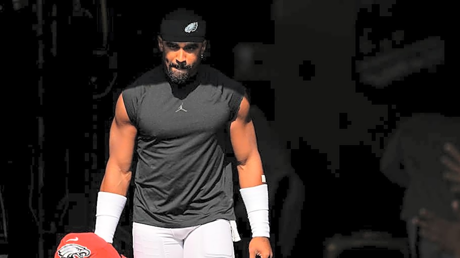 Jalen Hurts made easy work of Eagles&#39; defense to start fifth week of camp