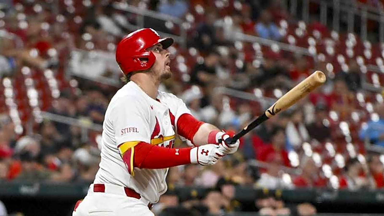 Cardinals Writer Urges Team To Keep Emerging Slugger For 2026