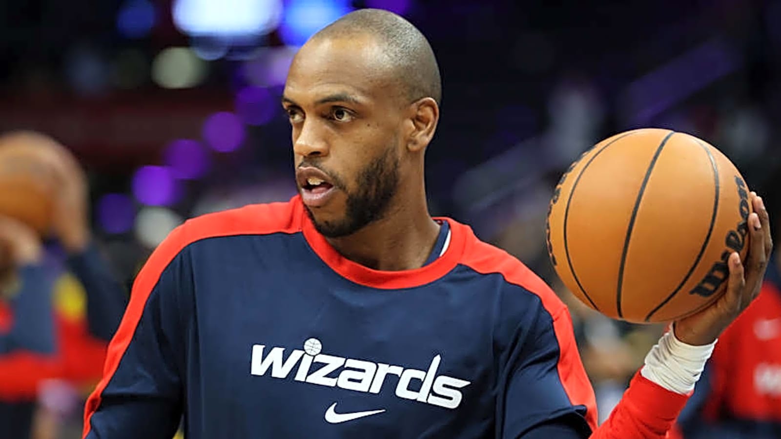Former All-Star Opts to Remain With Wizards