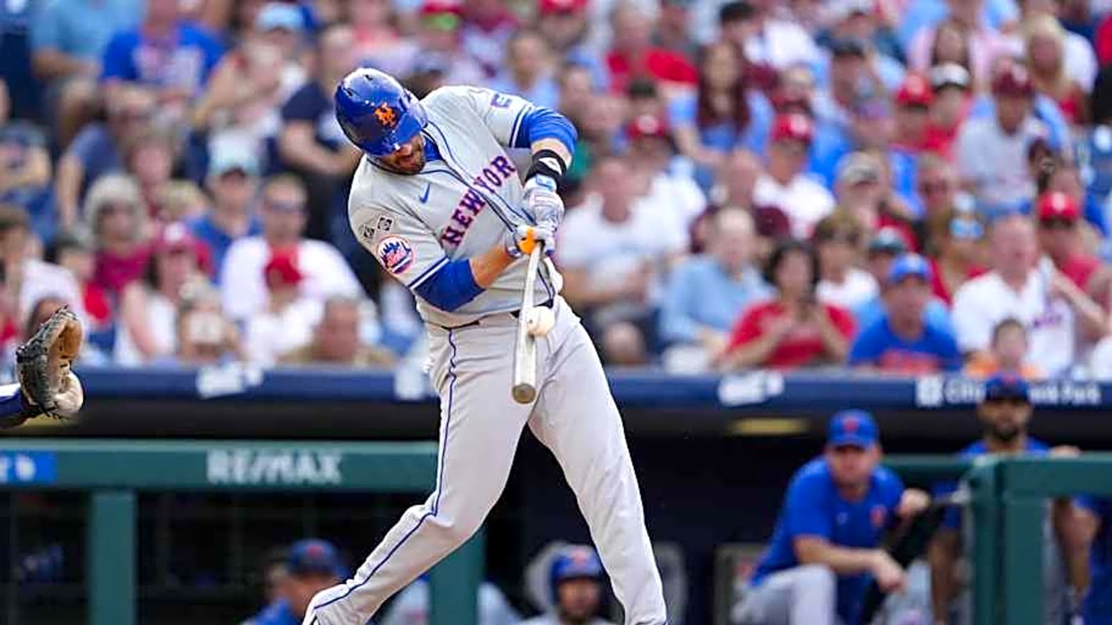 Padres Urged to Sign 6-Time All-Star in Massive Free Agent Move