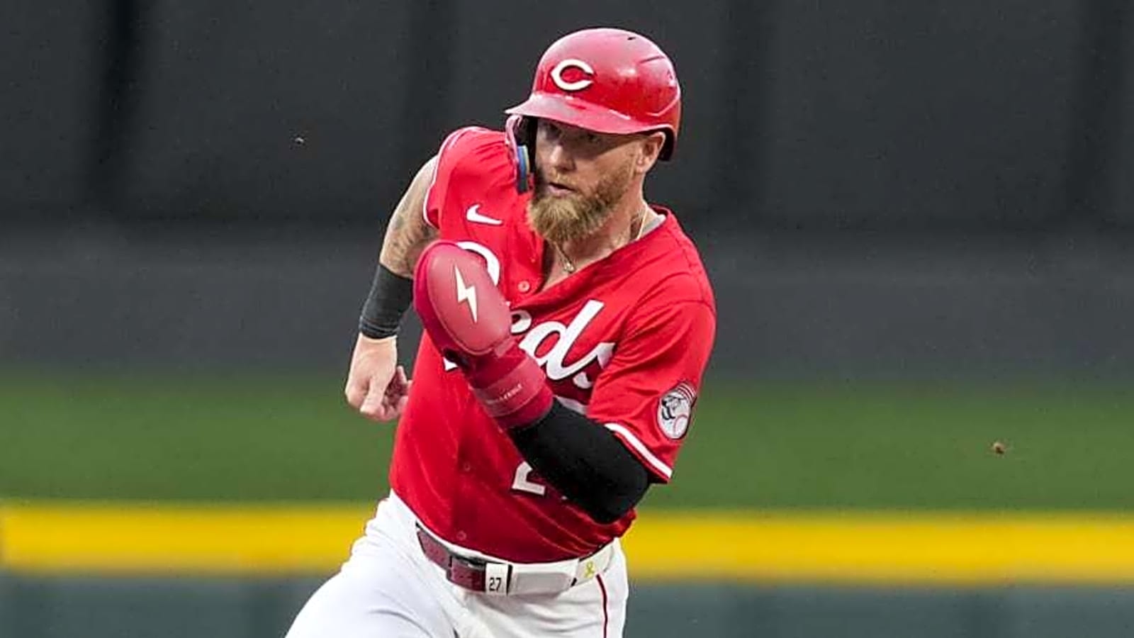 Braves Claim Outfielder Off Waivers From Reds