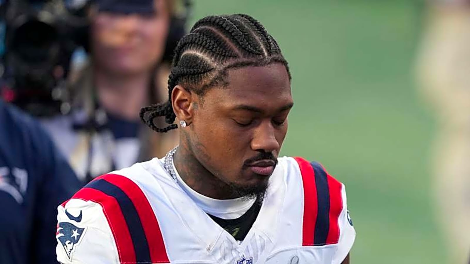 Two Free Agents Still Available Who Could Start For Cleveland Browns