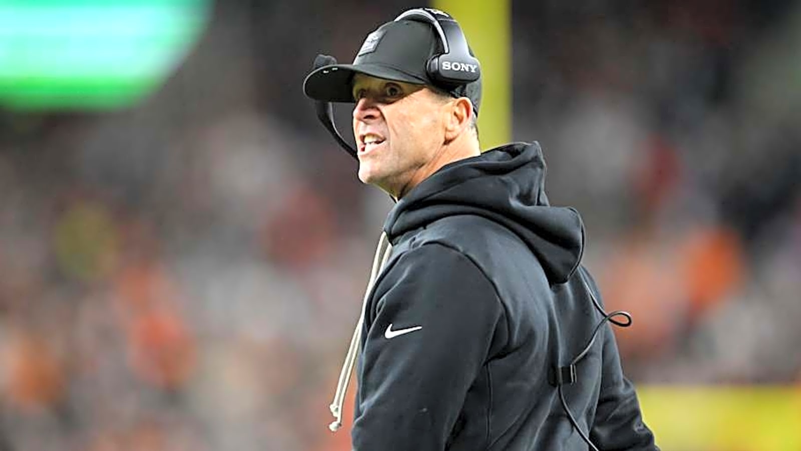 Ravens' loyalty to failing starter backfires in comically bad first half vs. Browns