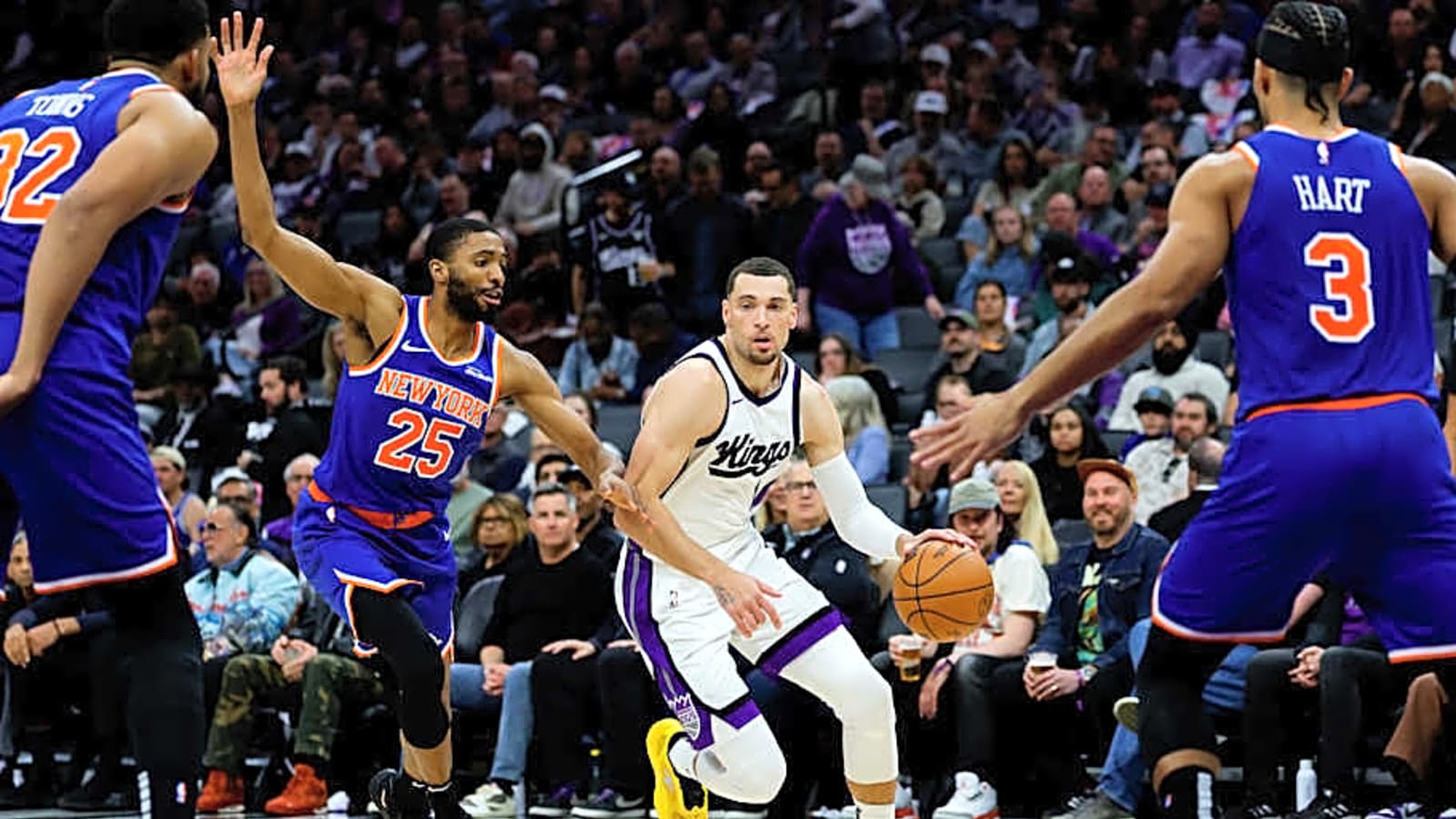 Knicks, Kings Reportedly Interested in 3x NBA All-Star