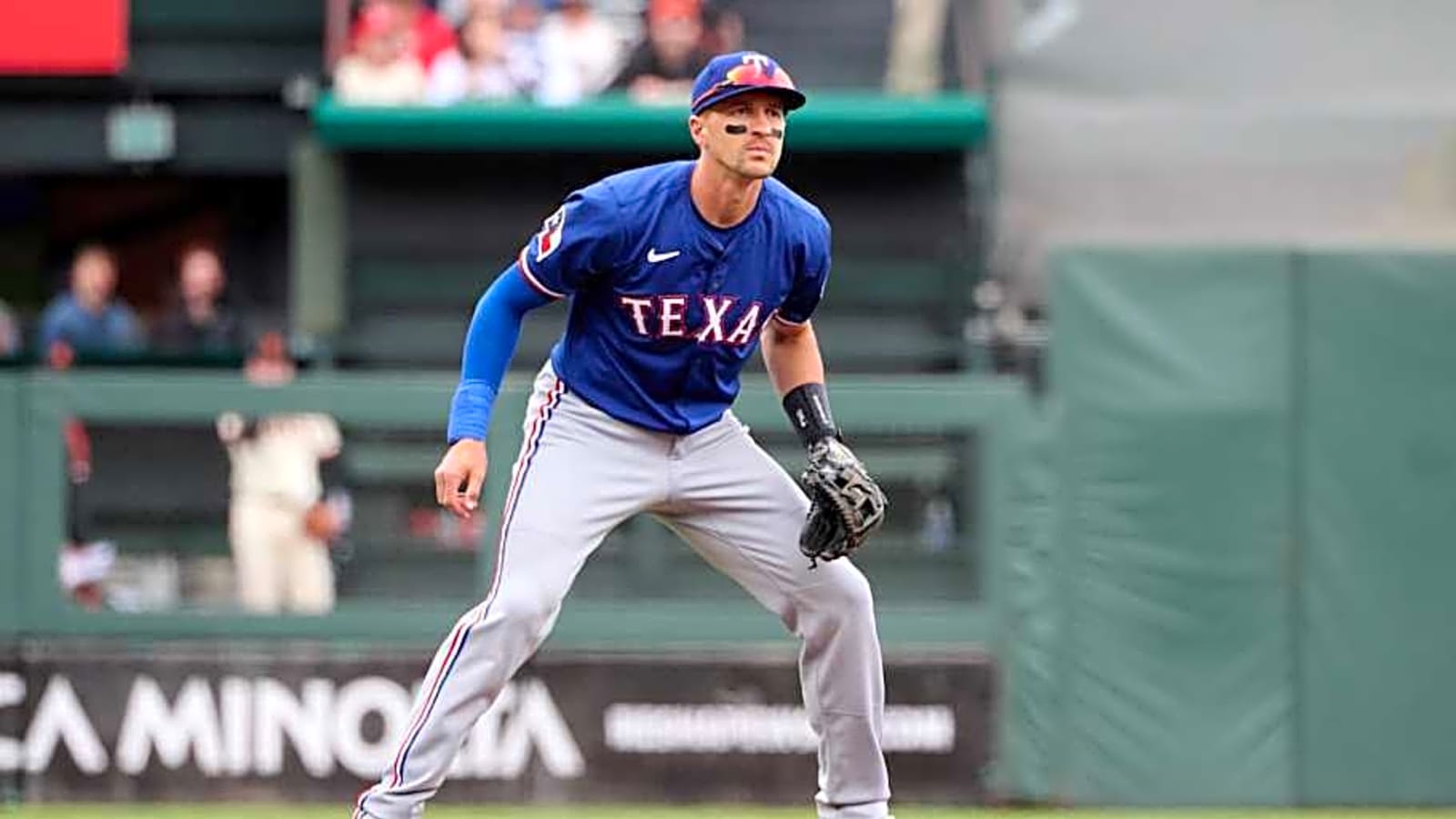 Longtime Arizona Diamondbacks Shortstop Announces Retirement From MLB