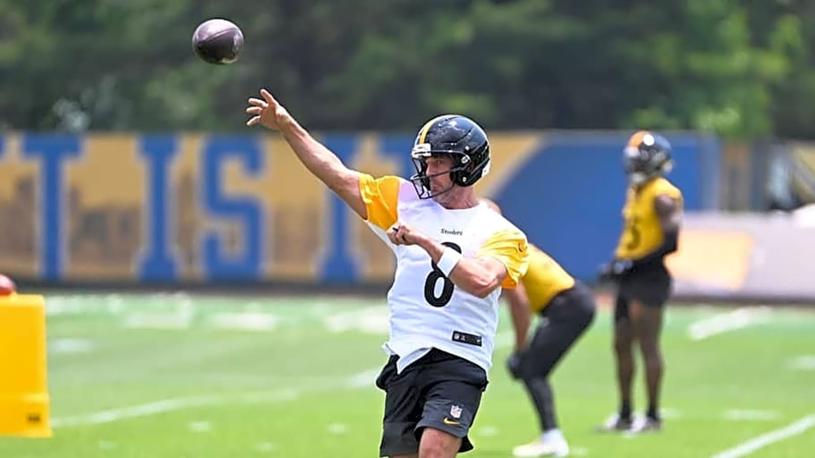 Steelers&#39; Aaron Rodgers Takes Front Seat In New Role With Will Howard