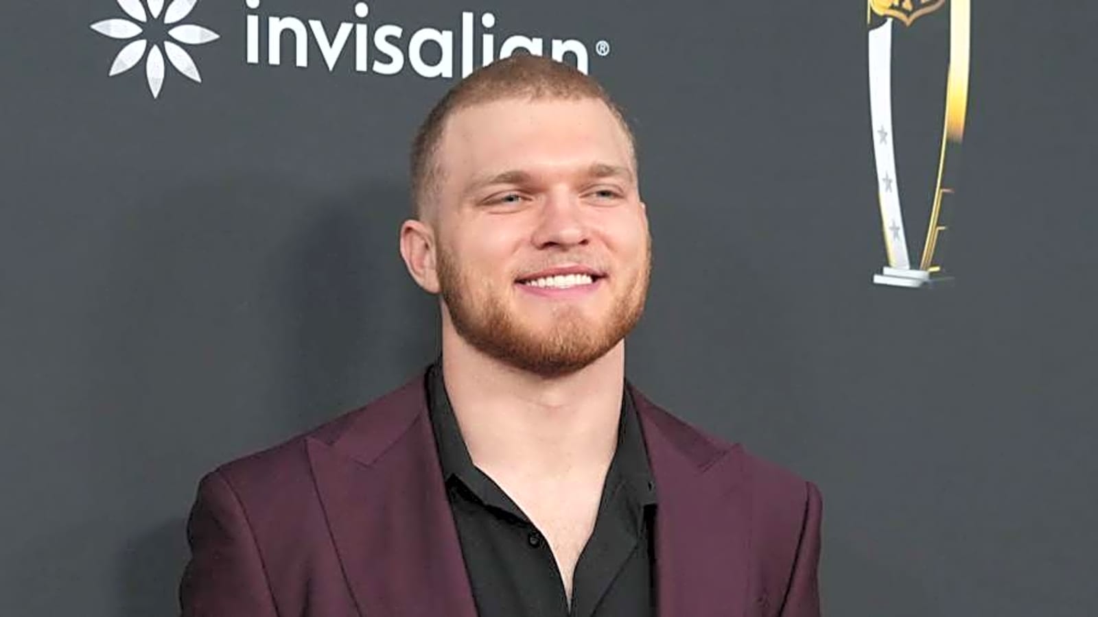 Lions Sign Star DE to Long-Term Contract Extension