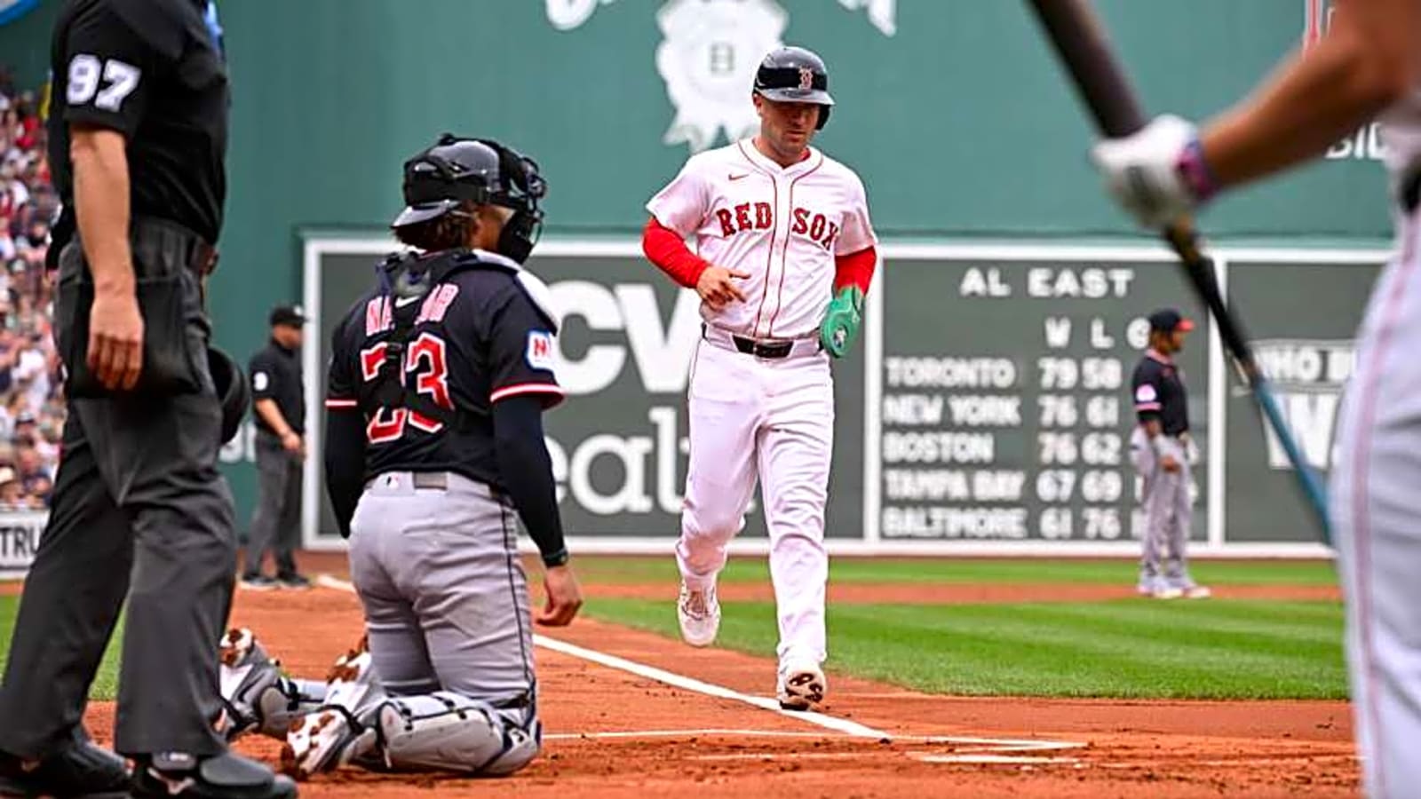 Insider Predicts 4 Suitors For Alex Bregman, Including Red Sox
