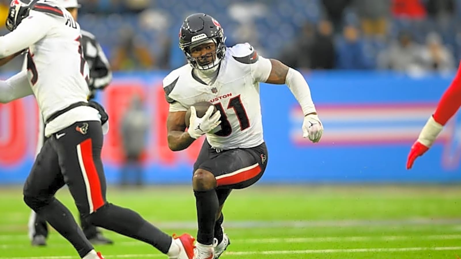 Insider Reveals Status Update on Texans RB Dameon Pierce