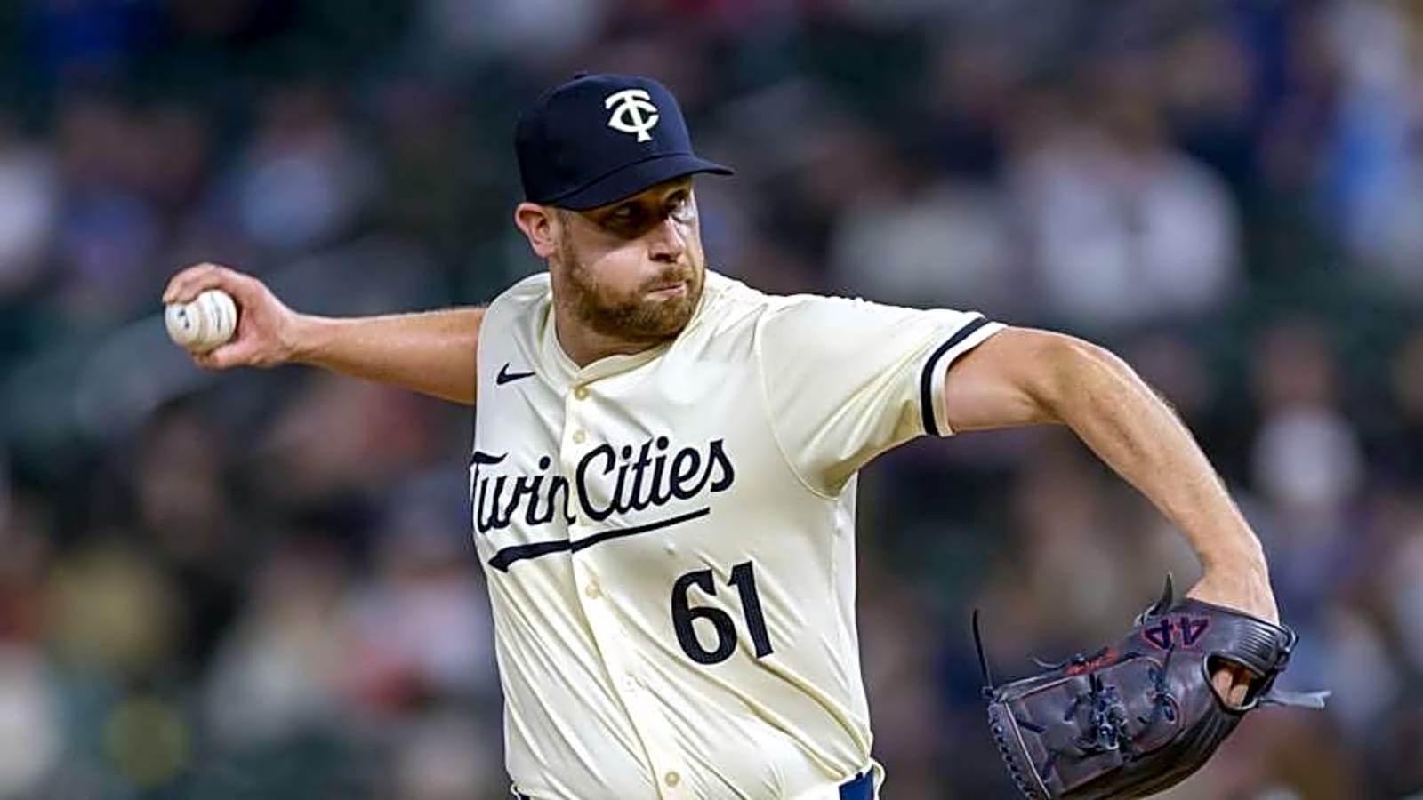 Twins reinstate Brock Stewart, option Kody Funderburk