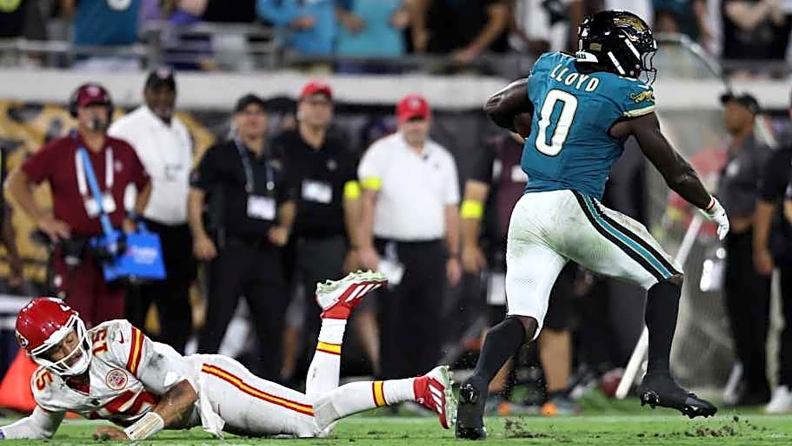 Jaguars' Devin Lloyd Breaks Down Amazing Pick-Six of Patrick Mahomes