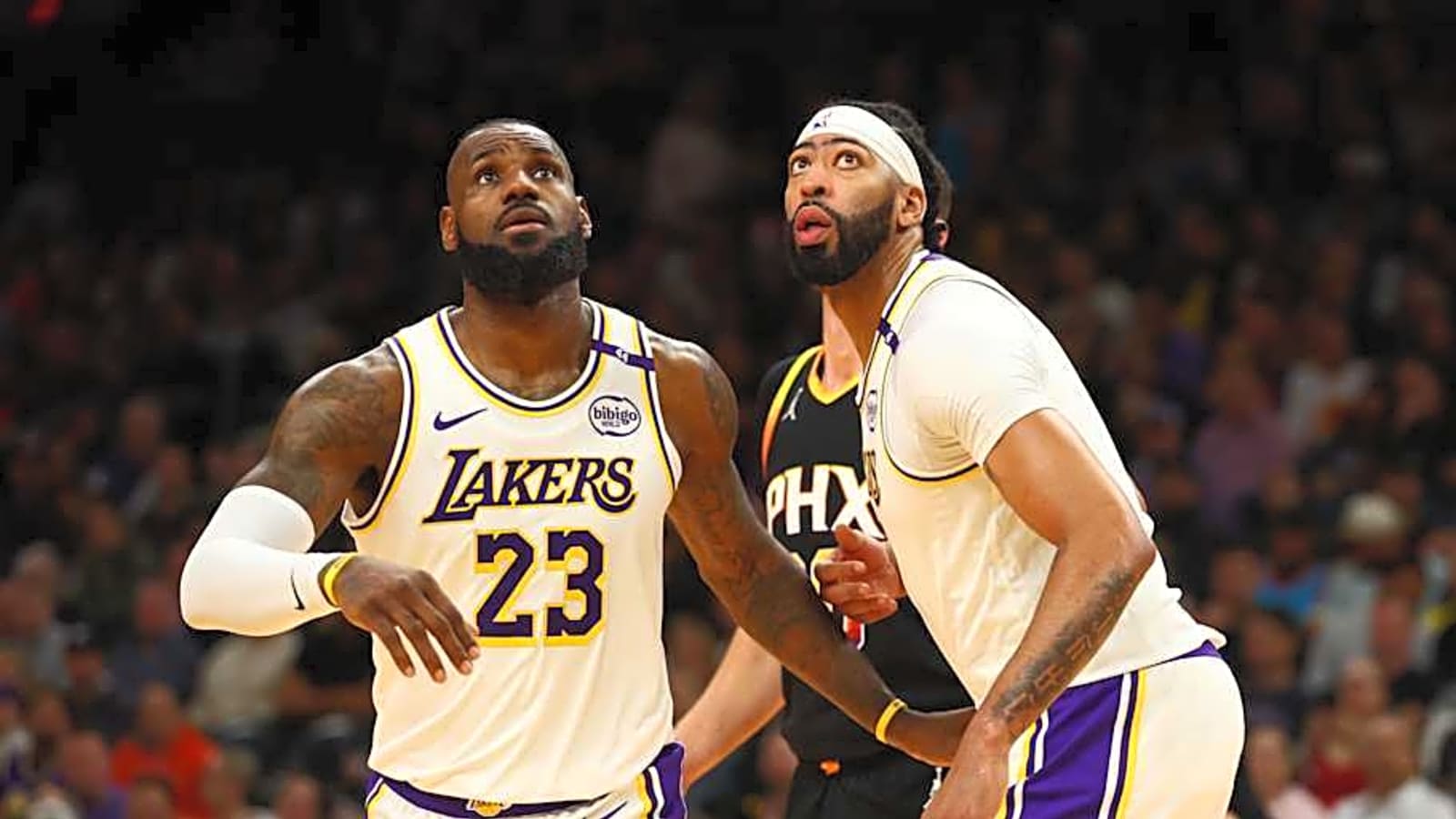 Lakers Insider Provides Major Update on LeBron James to Mavericks Trade Rumors