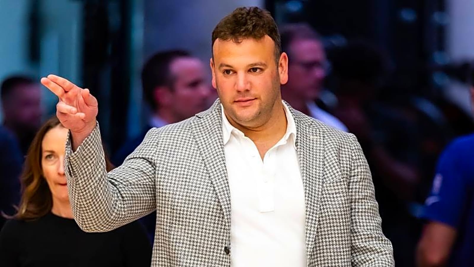 Suns Finalizing New Extension With CEO