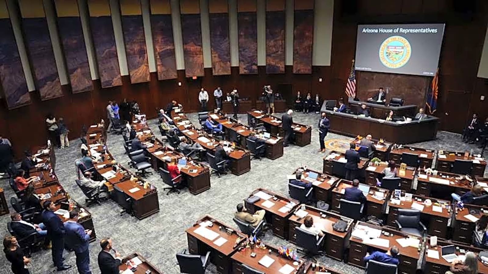 New proposal from House of Representatives could reign in NIL chaos in college athletics