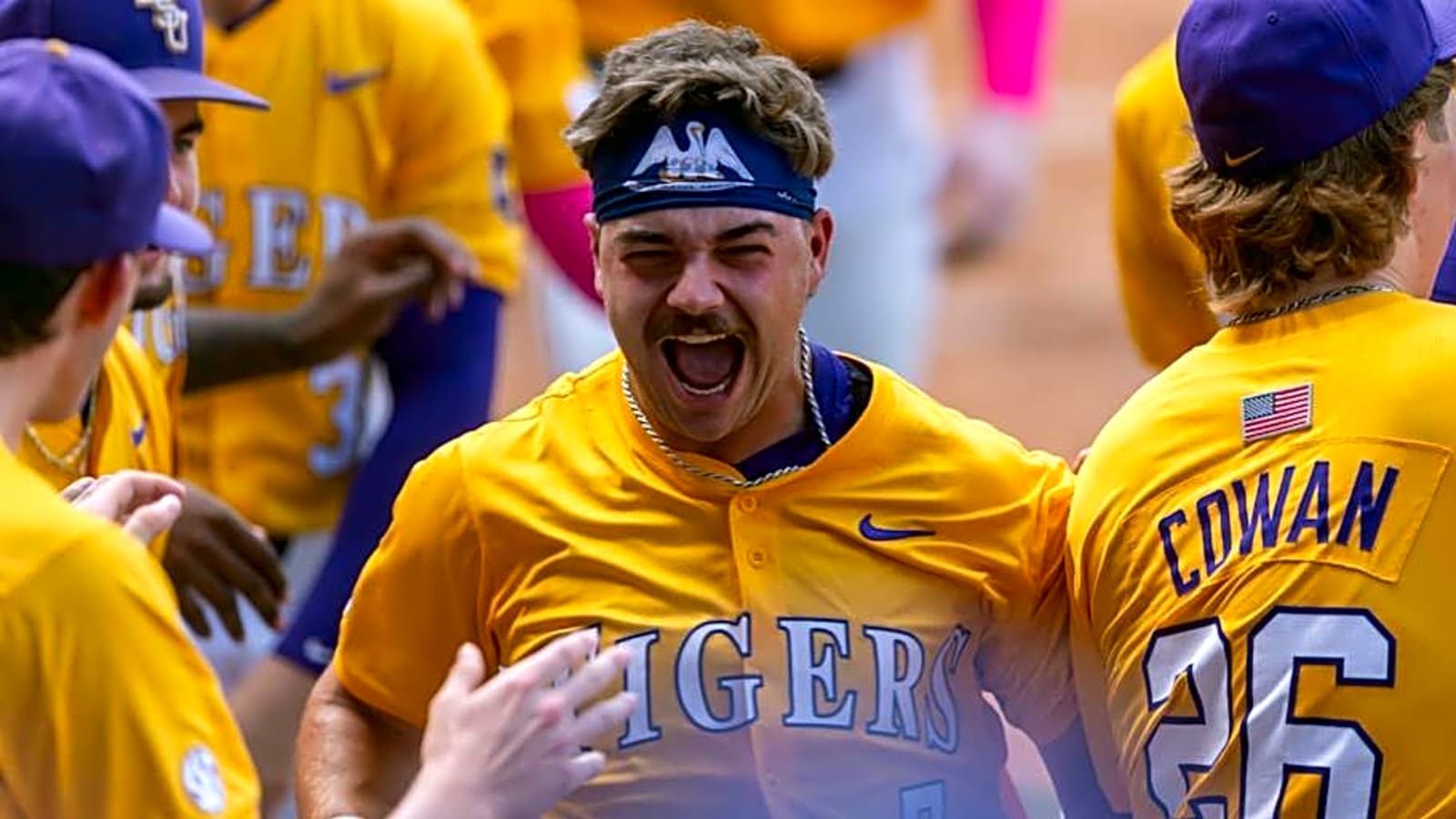 LSU baseball star sends blunt NIL pitch to popular shoe brand
