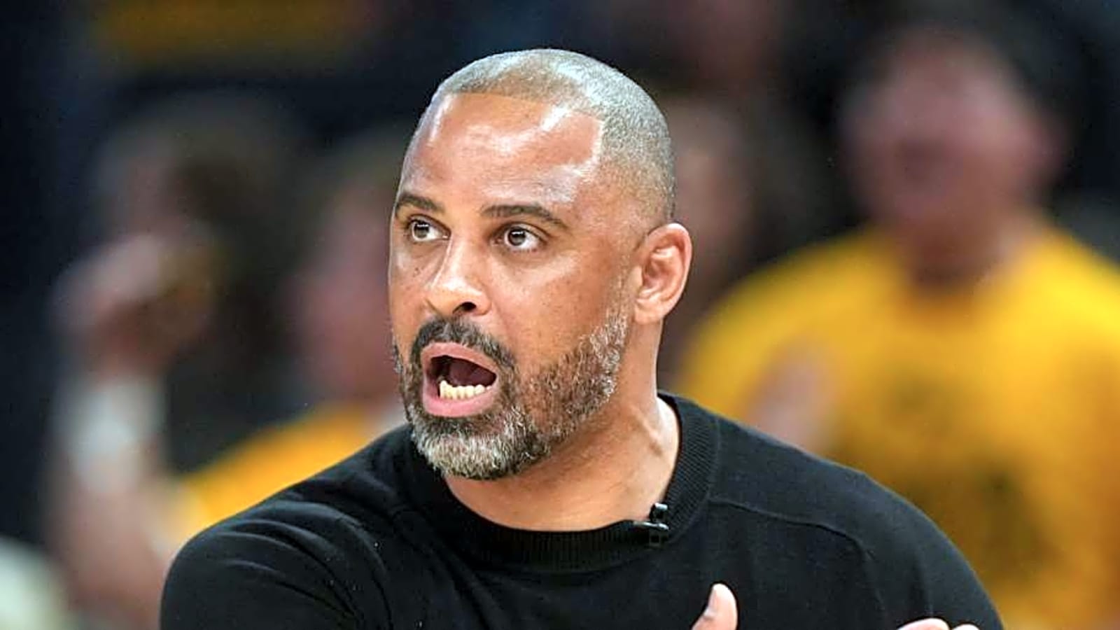 Knicks Reportedly Interested in Rockets&#39; Head Coach