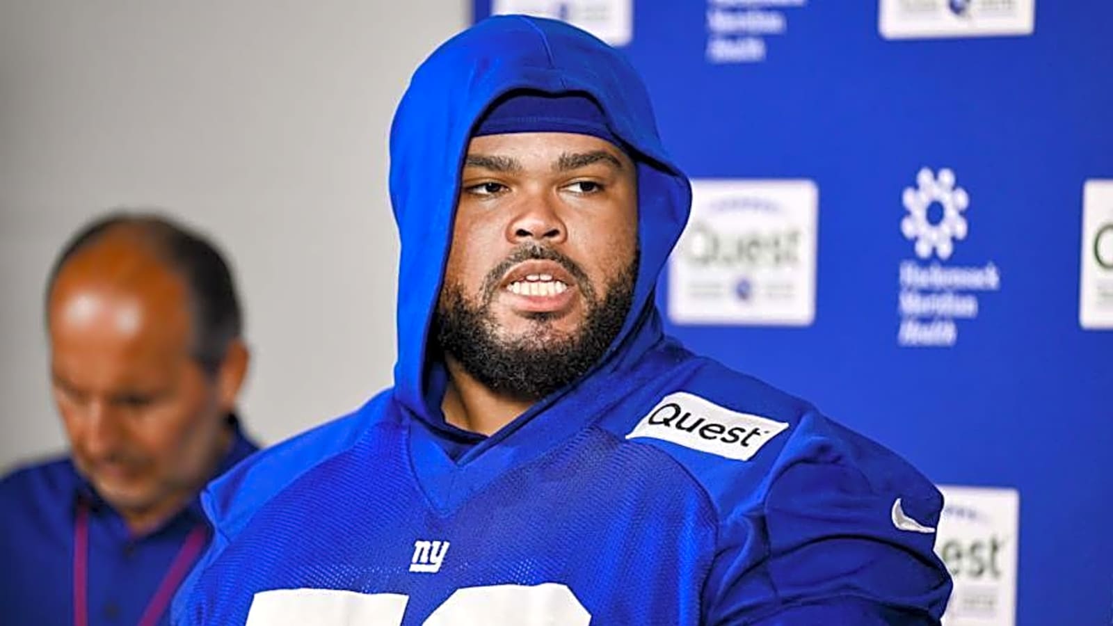 Offensive Tackle Jermaine Eluemunor Re-ups with Giants