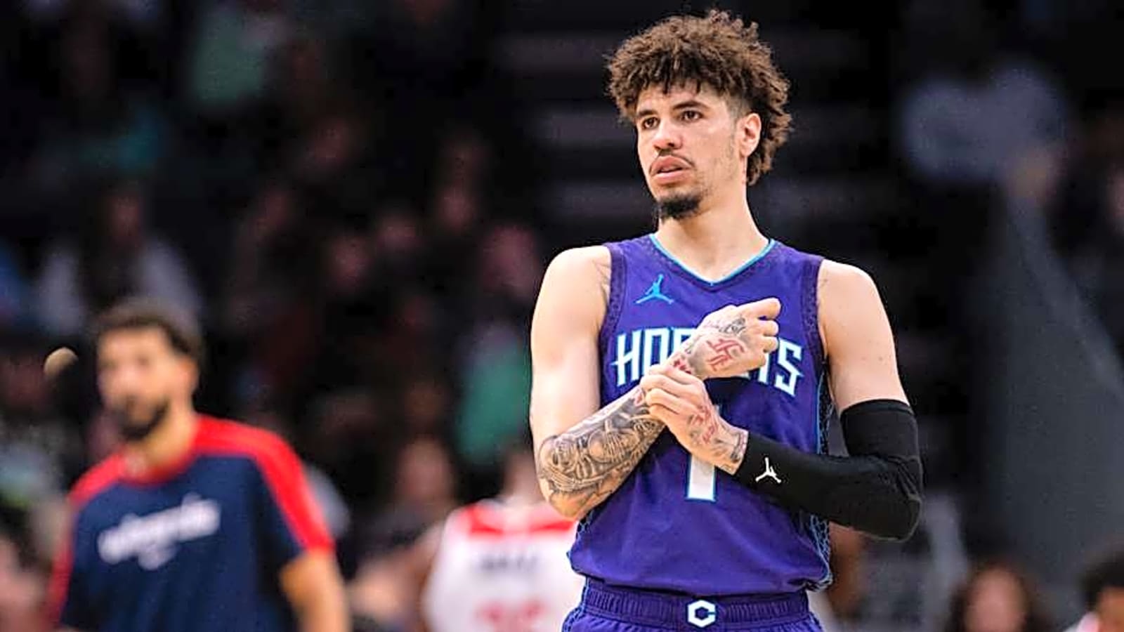 Troubling stat places Hornets star alongside Wizards-era Michael Jordan