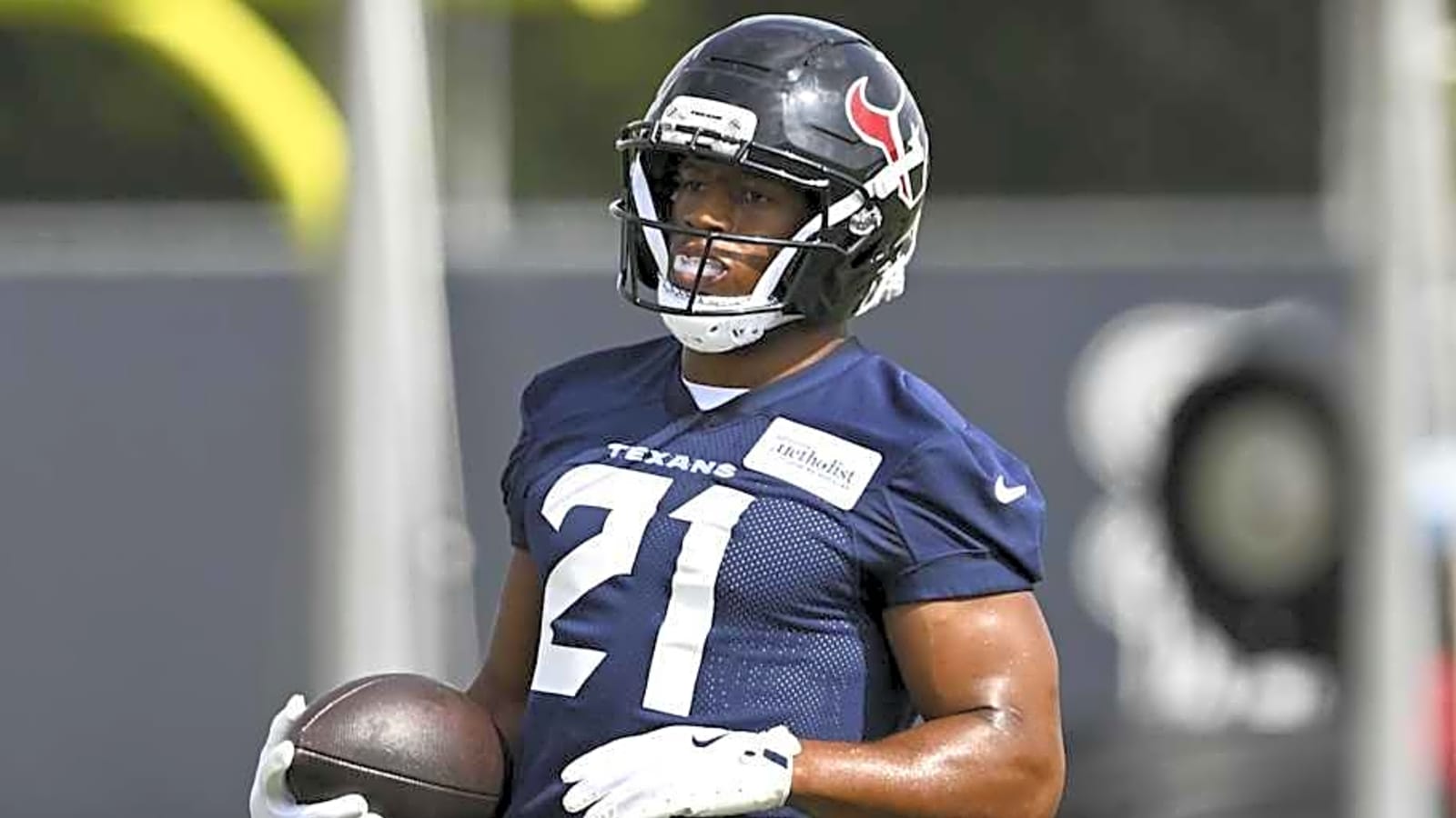 Houston Texans RB Nick Chubb Provides Update on His Health