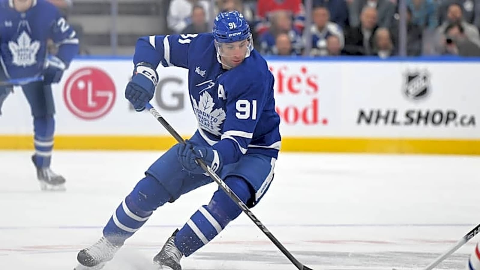 Maple Leafs Not Close on Extension With John Tavares