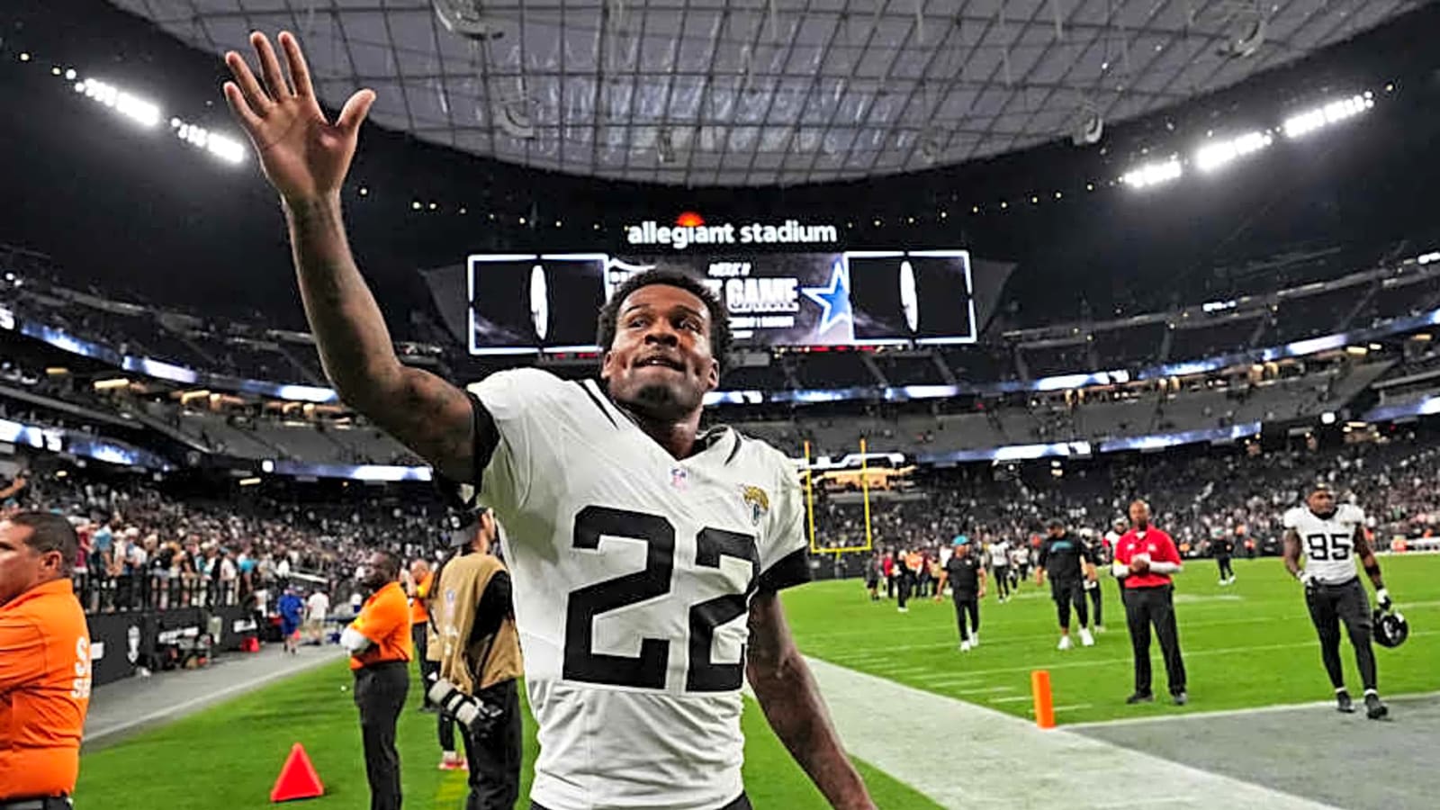 Why Jaguars' Jarrian Jones is Drawing Rave Reviews