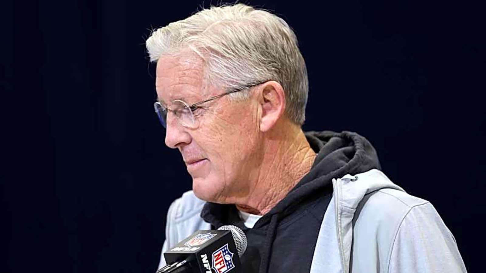 Raiders&#39; 2025 circus is already in session (and Chargers fans are loving it)