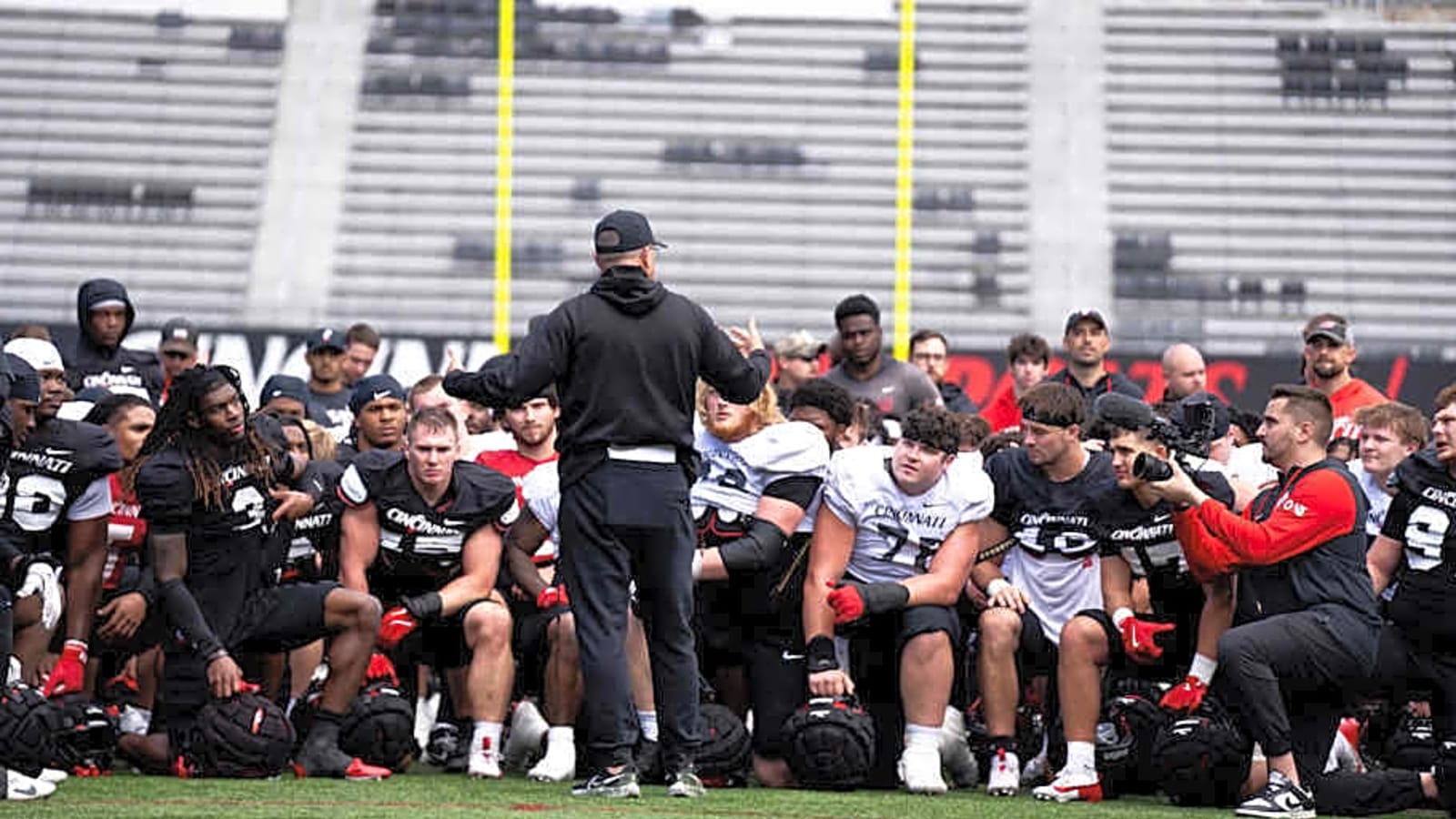 CBS Sports Analyst Bud Elliott Picks Cincinnati as 2025 Big 12 Football Sleeper Team