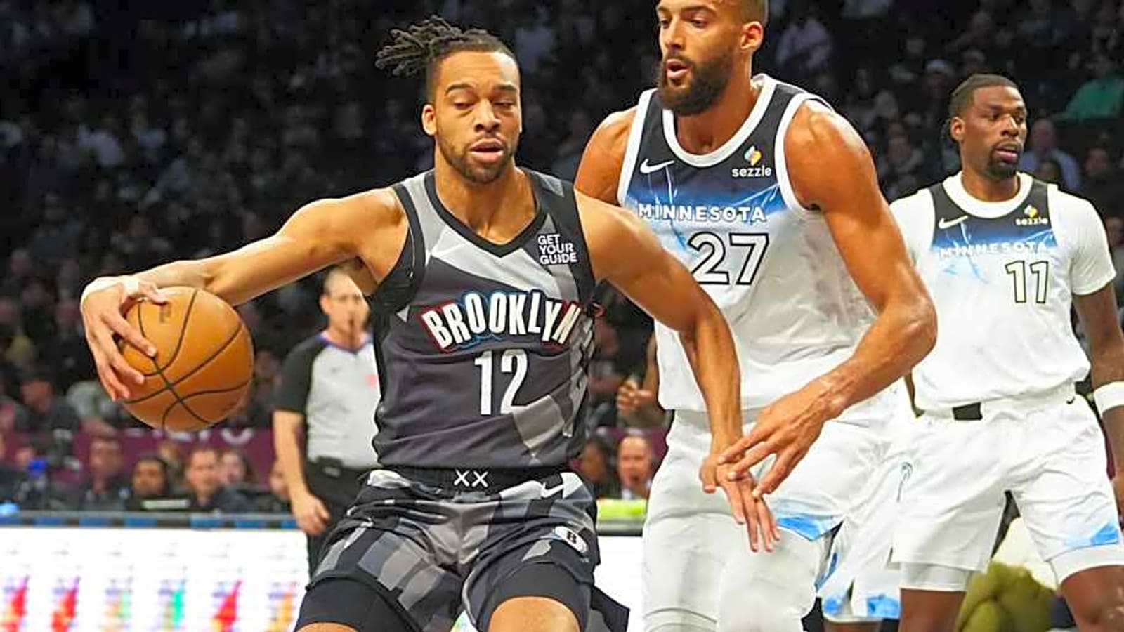 Knicks Sign Former Nets Forward