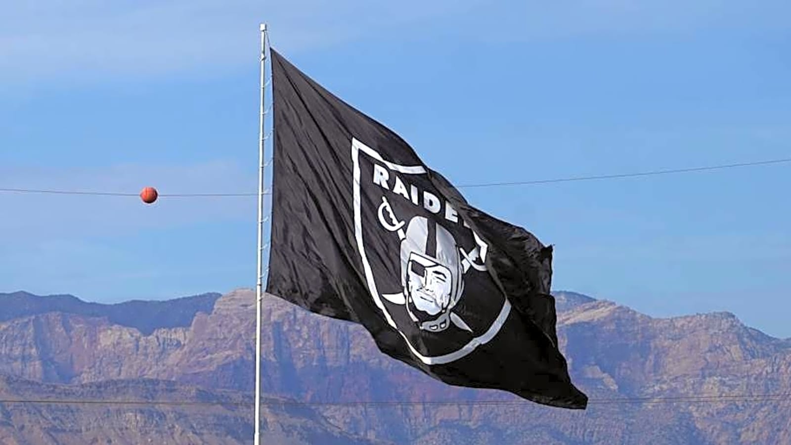 Former Raiders QB Will Play Role in NFL Opener