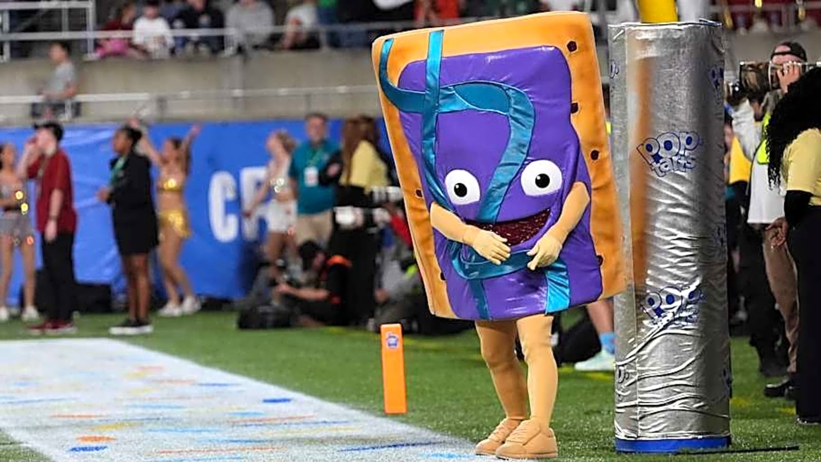 Pop-Tarts Bowl Mascots Joining Kansas State For Trip This Fall