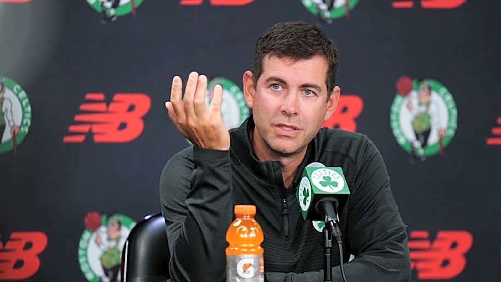 Celtics&#39; Brad Stevens Sends Clear Message to Returning Veterans
