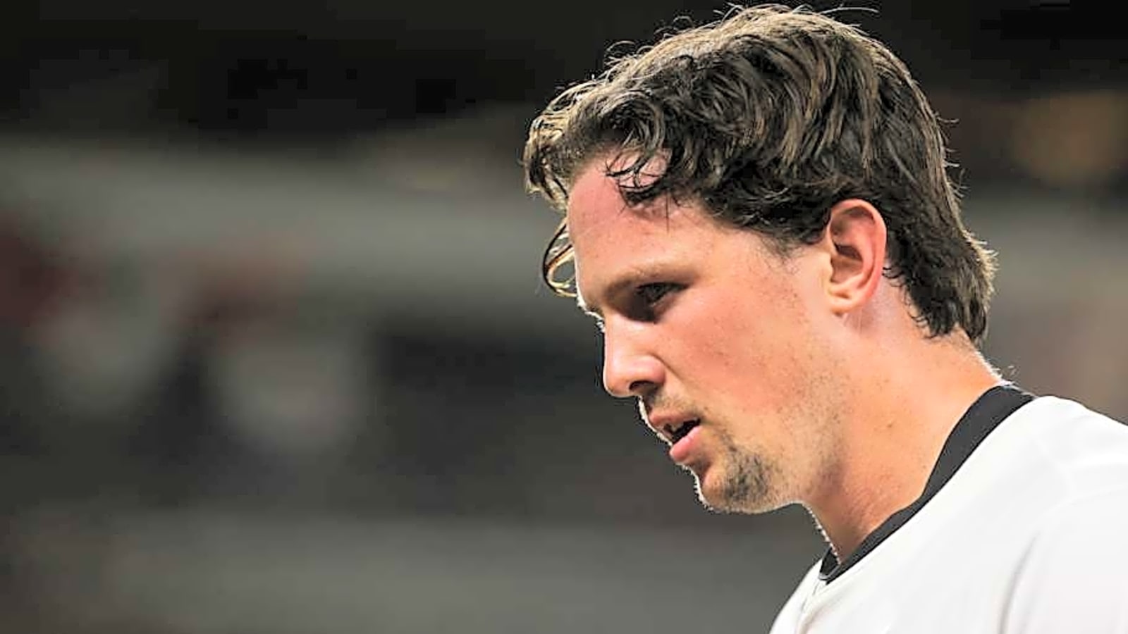 Why the Cleveland Guardians should trade for a surprise catcher this offseason