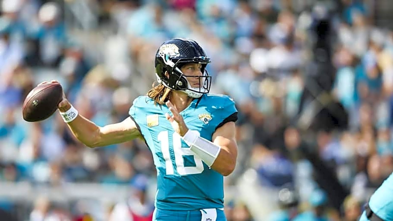 Trevor Lawrence Assess Offensive Line Performance in Win vs. Chargers