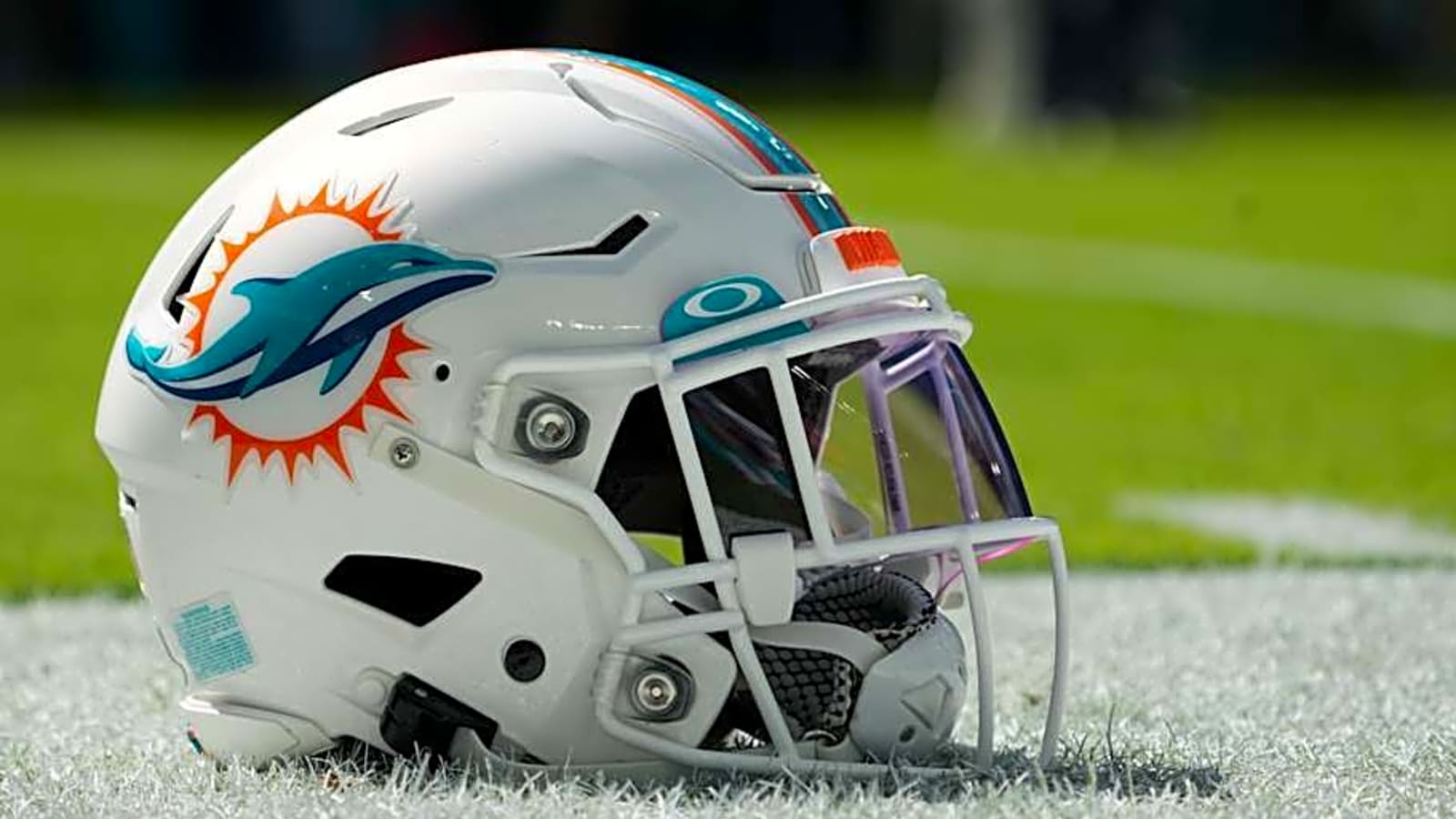 Eagles Encouraged To Trade For $54 Million DE