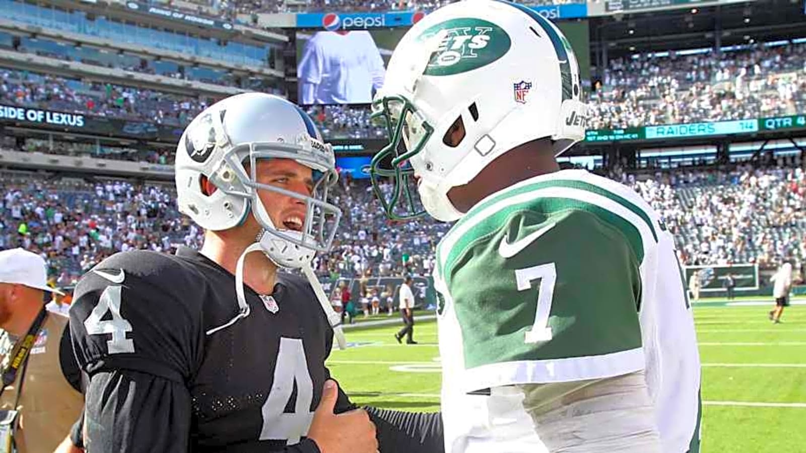 Derek Carr Has Strong Words for Raiders QB Geno Smith