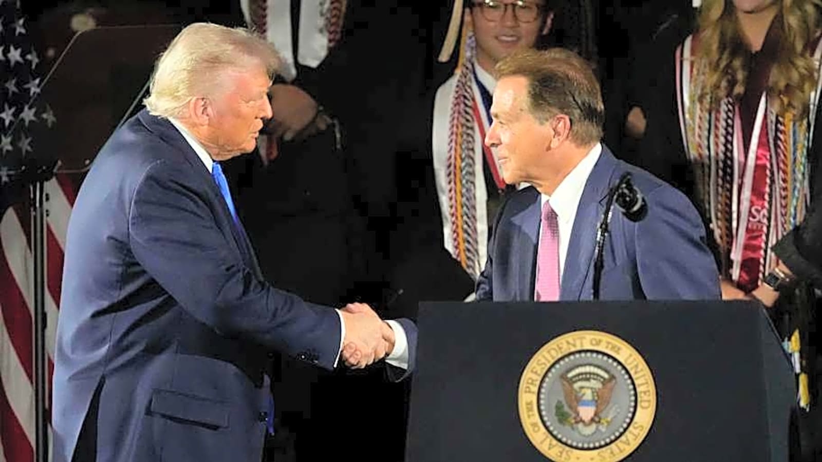 President Donald Trump&#39;s executive order could change college athletics amid NIL controversy