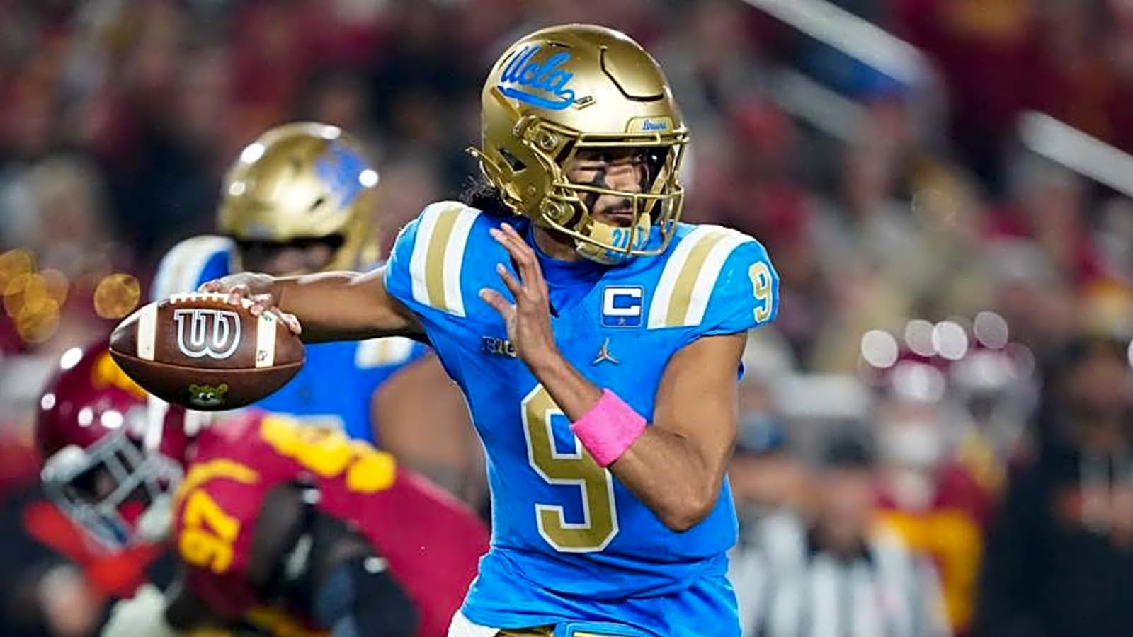 UCLA Extends Offer to Commanding 2027 Quarterback