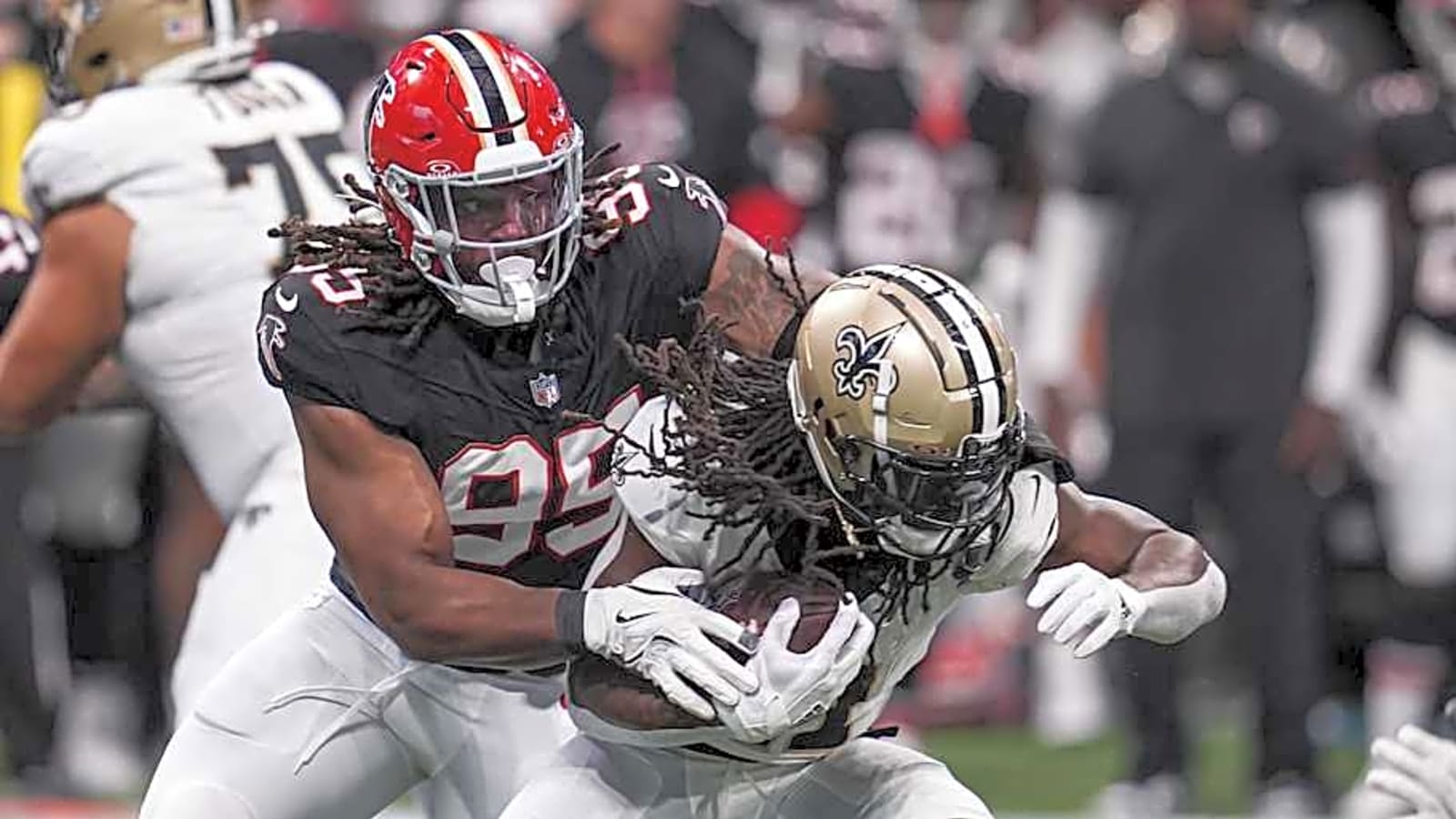 Eagles Bring Back DL Ta'Quon Graham