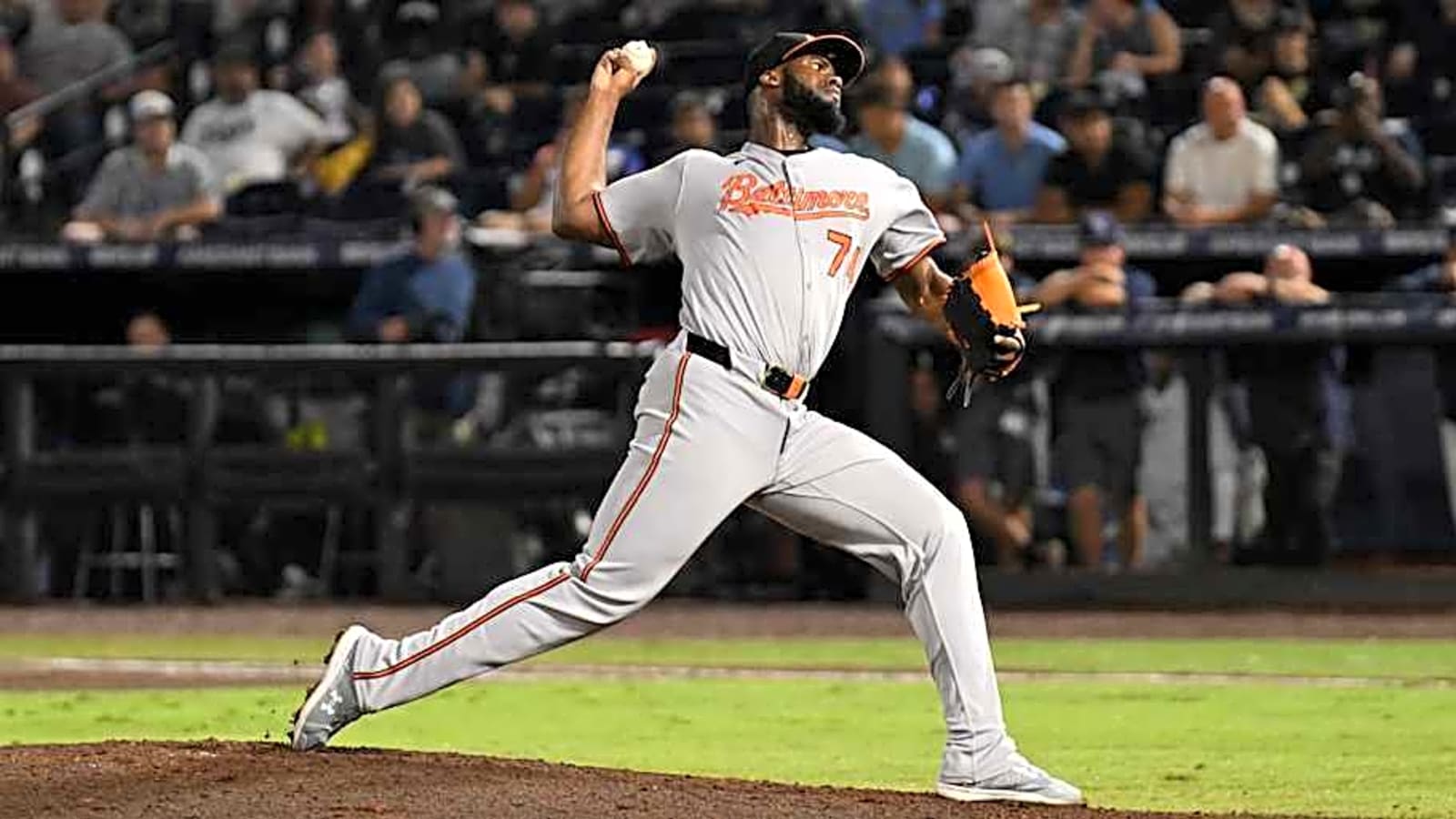 Dodgers Linked to 2 AL East Relievers to Bolster Bullpen at Trade Deadline