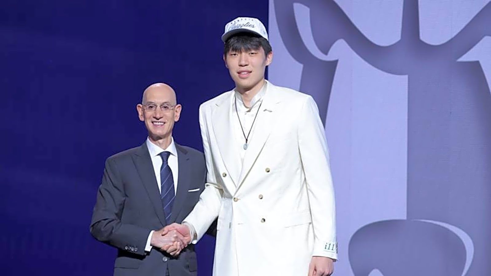 Blazers&#39; Damian Lillard Reveals Thoughts on Yang Hansen