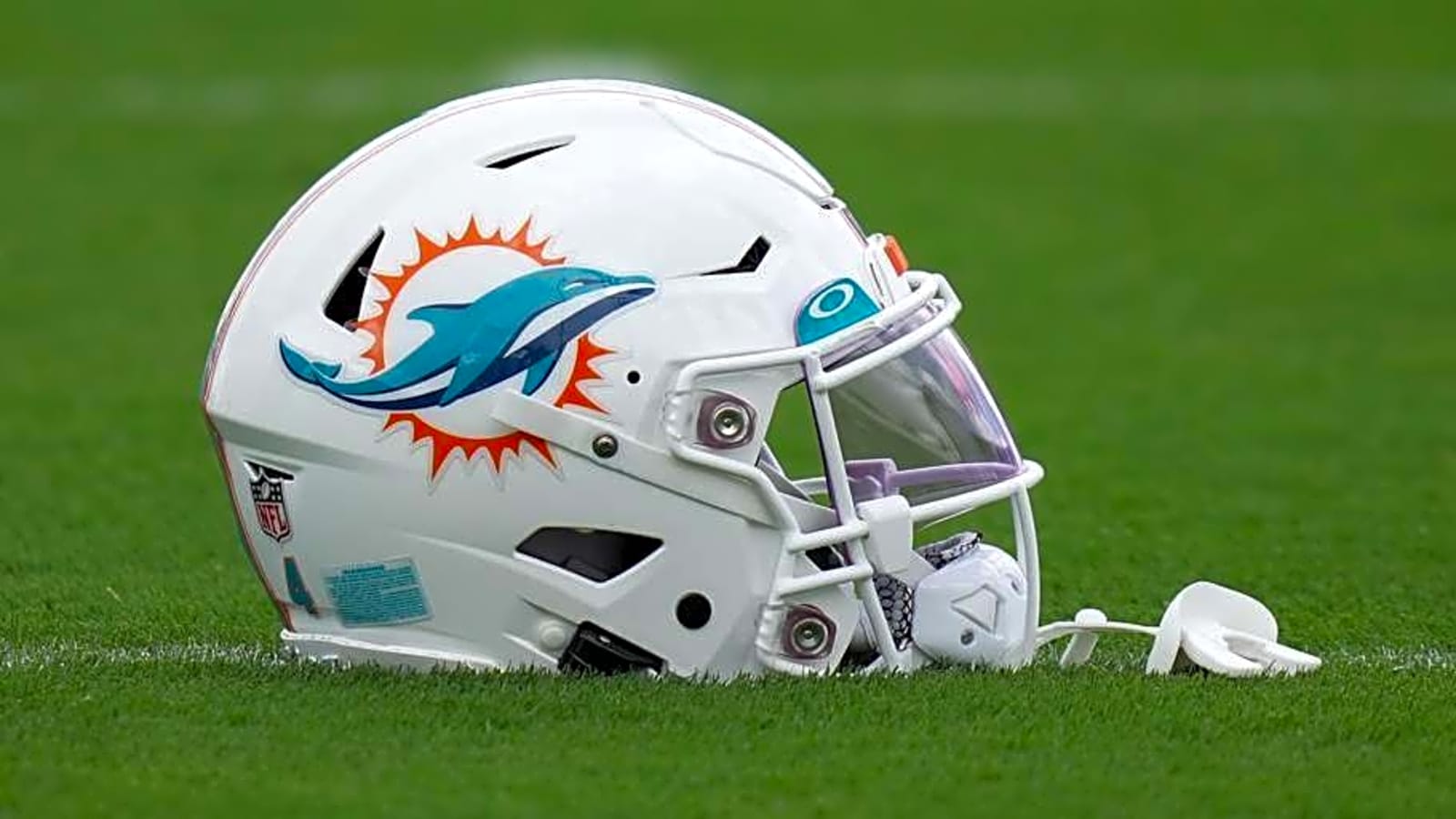 Commanders exploring trade for Dolphins $118 million defensive star