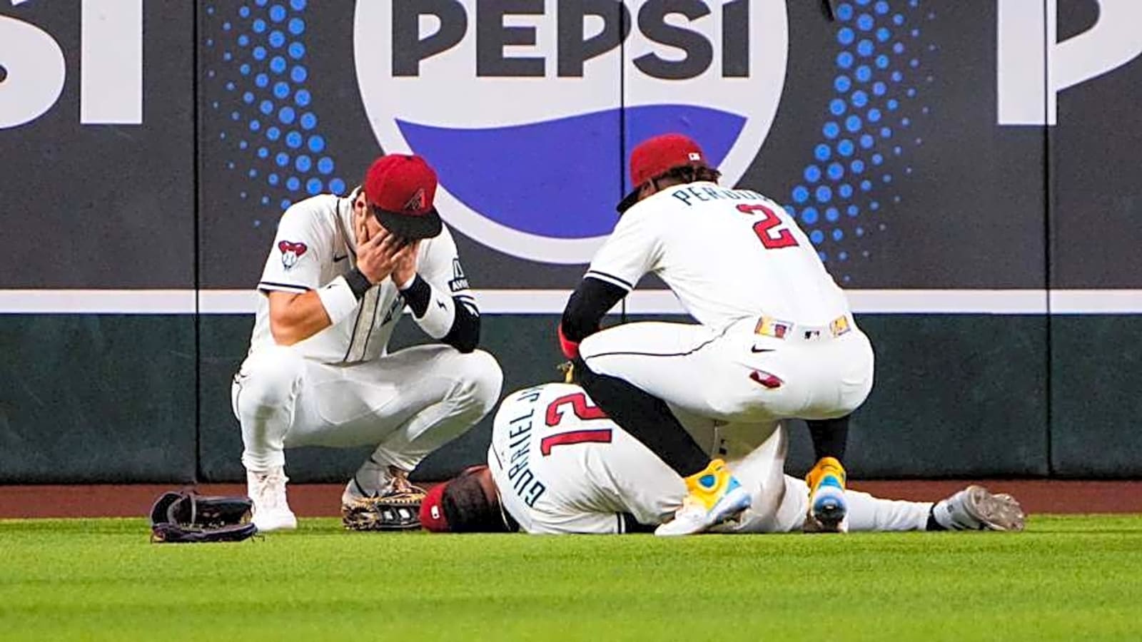 Diamondbacks’ Injured Outfielder to Have Surgery