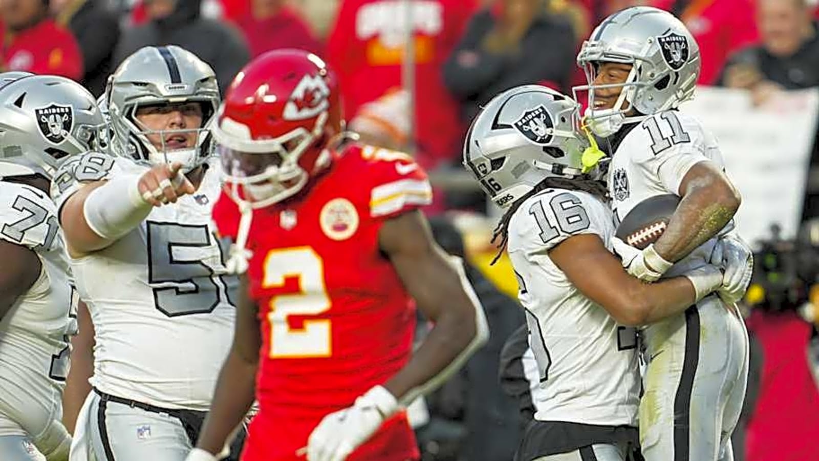 Raiders Must Add to Geno Smith&#39;s Supporting Cast