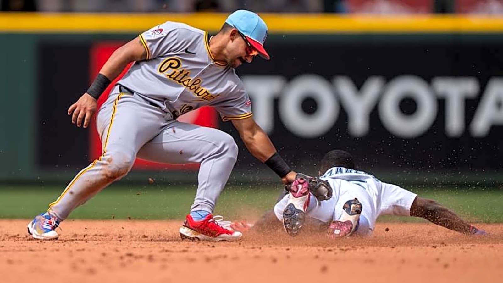 Pirates Winning Streak Ends Against Home Run Happy Mariners