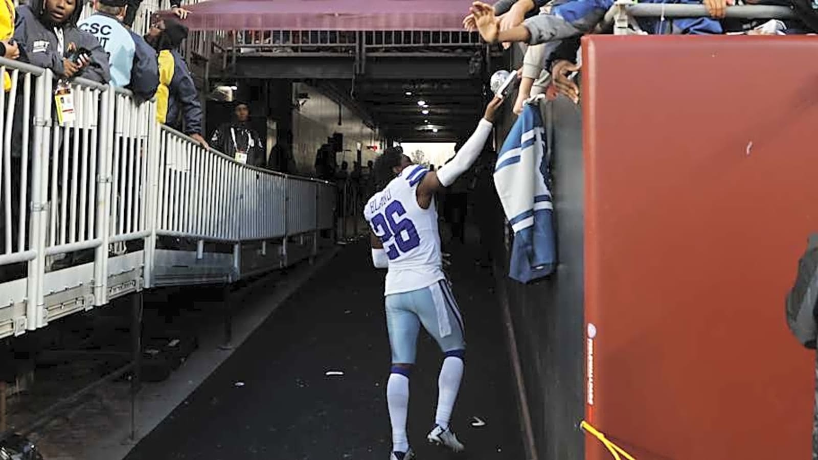 DaRon Bland reveals latest update on Cowboys contract negotiations
