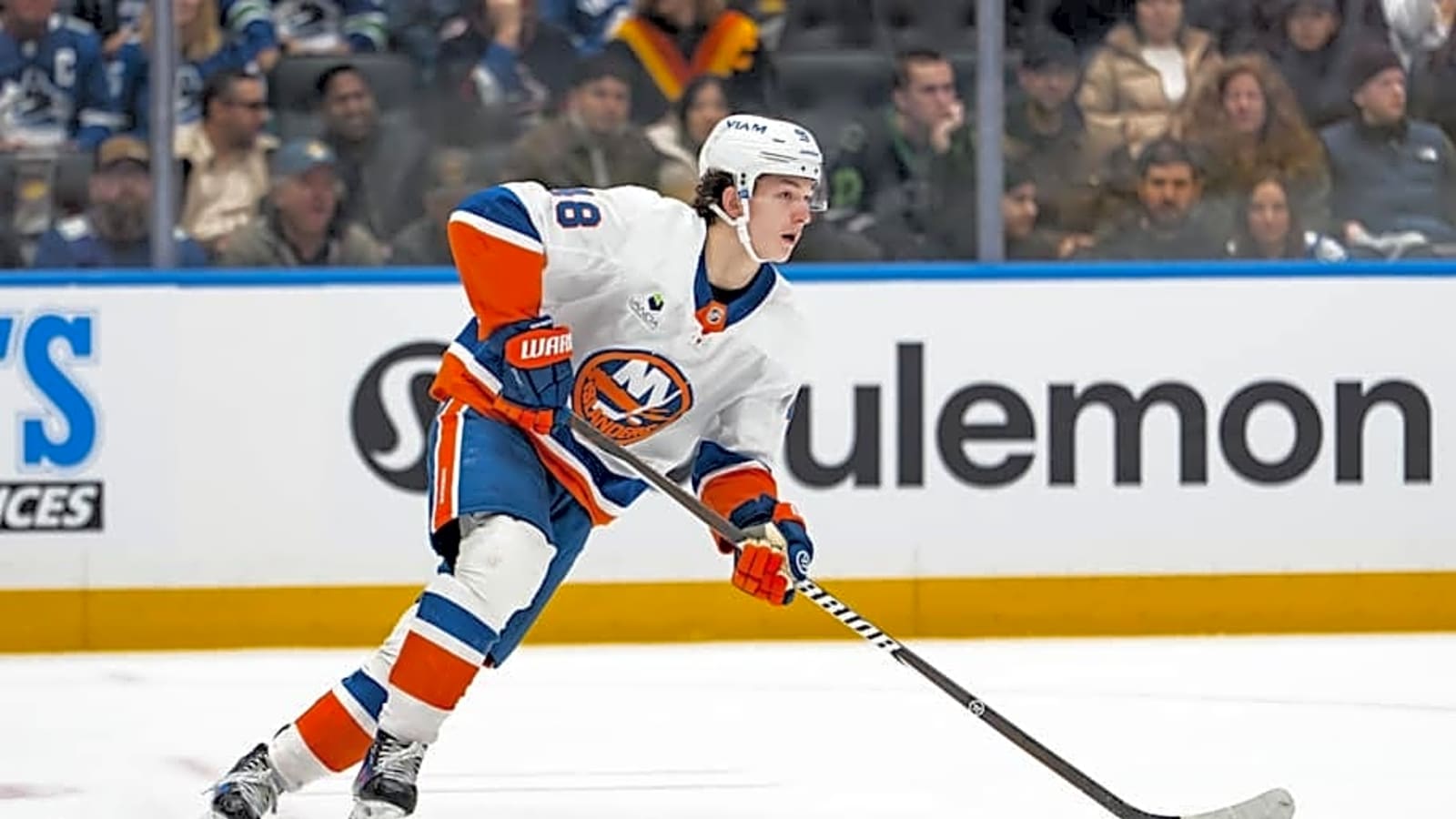 Islanders’ Matthew Schaefer Running Away With Calder Race
