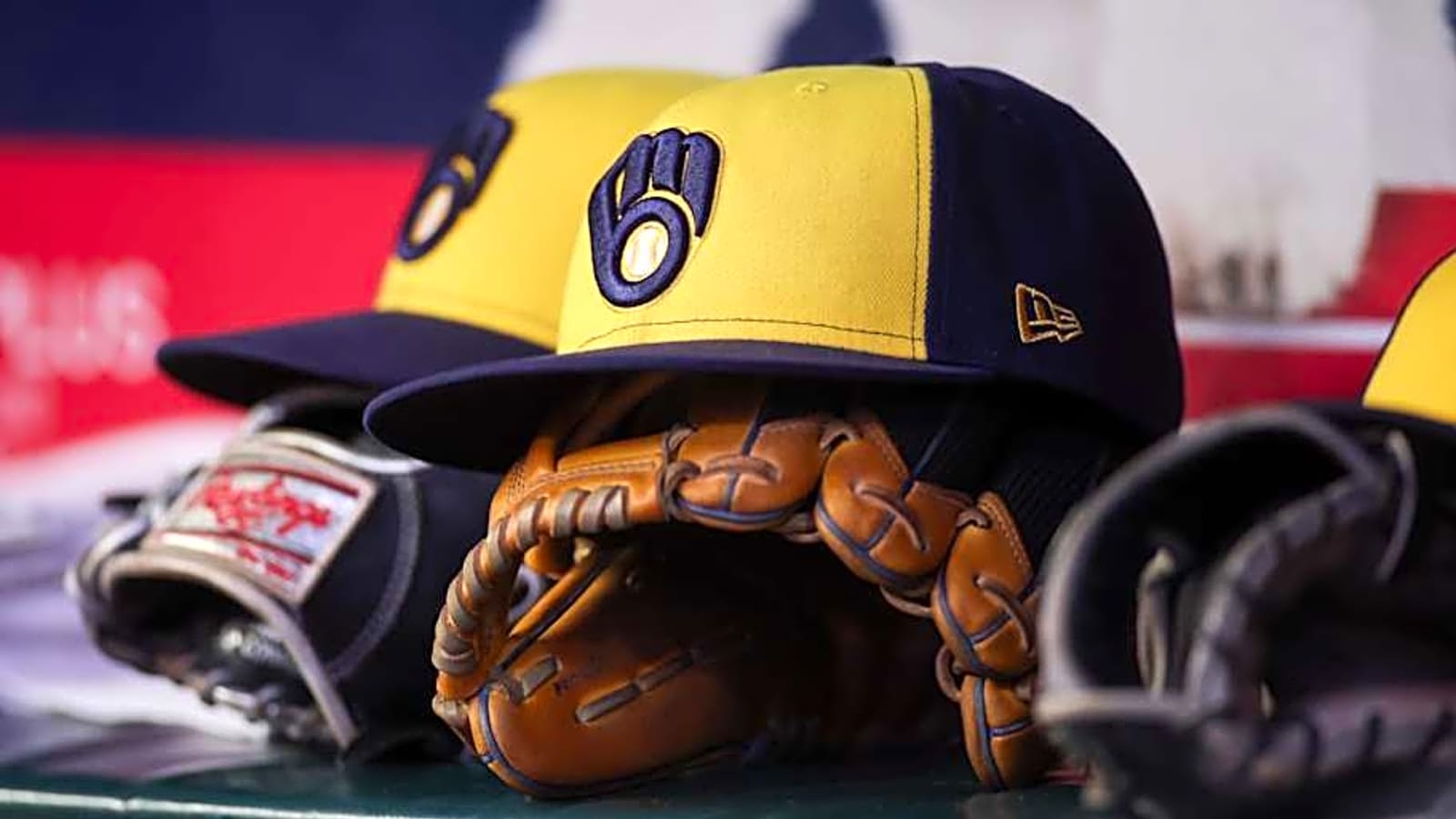 Brewers Have &#39;Tremendous Interest&#39; In Gold Glove Winner