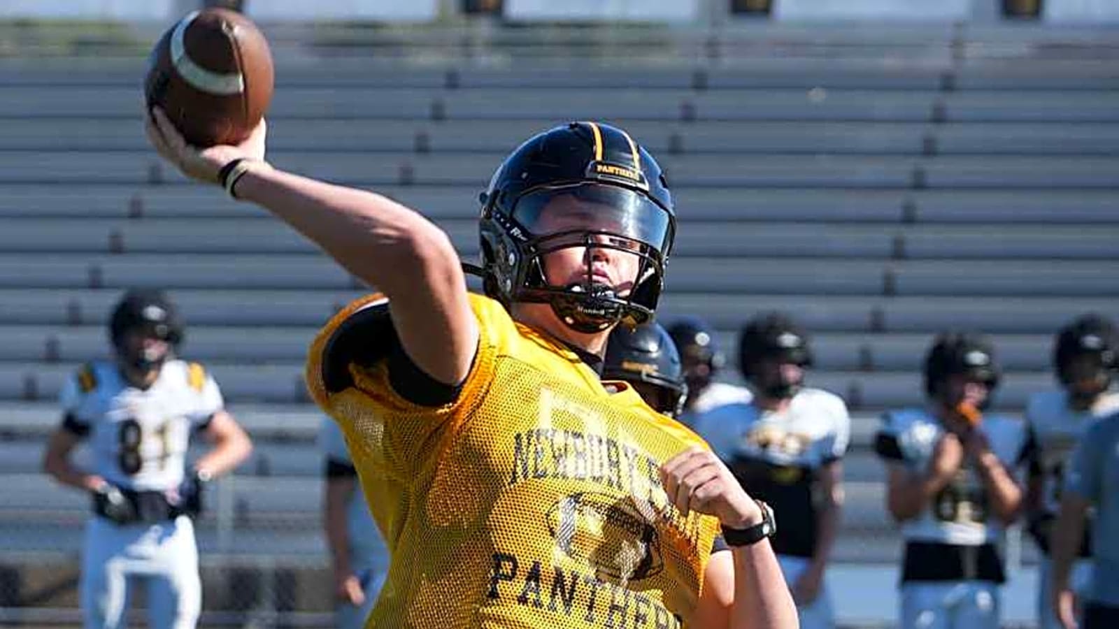 Elite Michigan quarterback commit grinding in the offseason to reach new heights